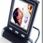 Desktop-Mini-Digital-Photo-Frame-with-Clock-e1306261213976_thumb.jpg