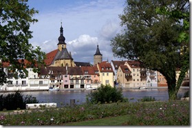 247835_220120481345590_100000429183559_811600_4540773_n[1]