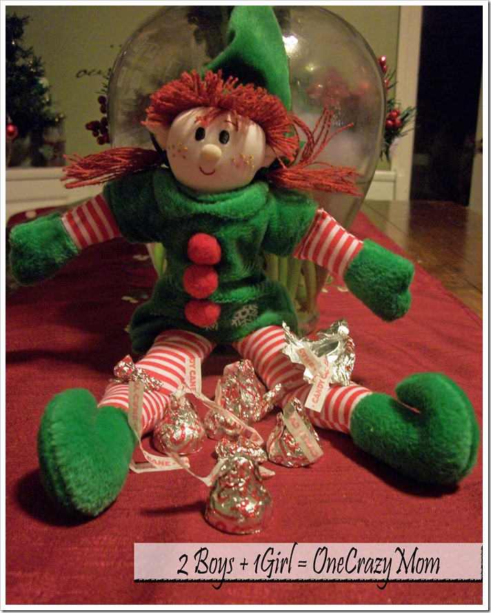 Elf becky bringing kisses