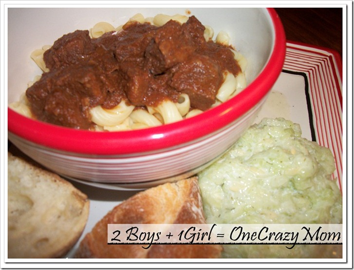Hungarian-Goulash-in-the-Crockpot-thats-for-dinner_thumb