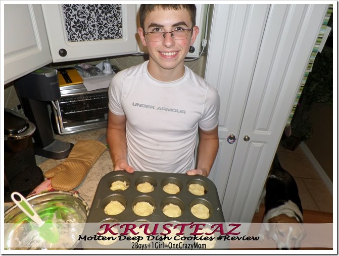 Making Molten Deep Dish cookies in your own kitchen with @Krusteaz in no time at all 