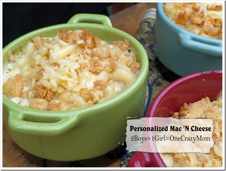 Homemade Mac’ N Cheese personalized to everyone's likes and loving the Bobby Flay Ramekins #Recipe