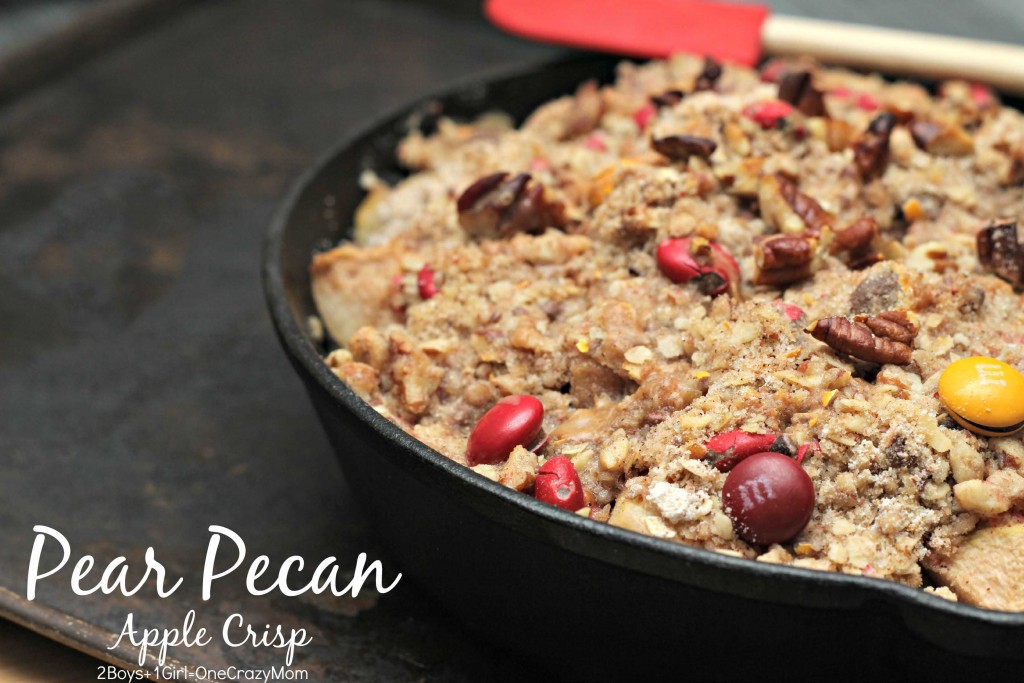 Pear Pecan Apple Crisp is a quick and yummy dessert #BakeInTheFun