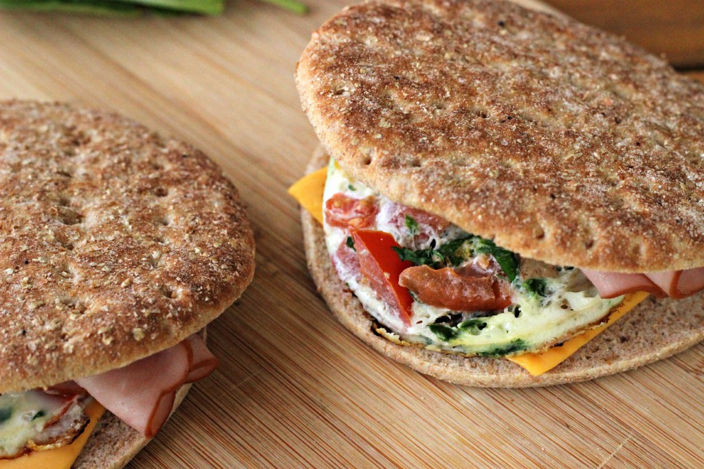 Simple Weight Watcher Egg Breakfast Sandwich 5 points is a #SmarterTreats