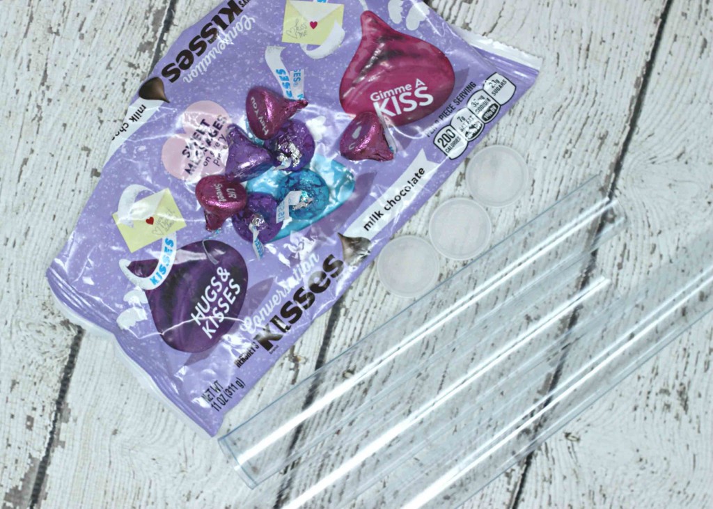 This is what you need to make kid friendly Valentine's Gift ideas #Craft