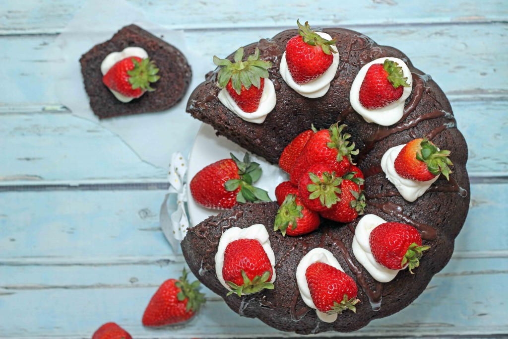Yummy Chocolate Brownie Bundt Cake Recipe_edited-1