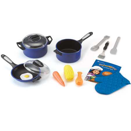 Holiday Gift Guide Event #win a Learning Resources Pretend and Learn Pro Chef Set {Giveaway}
